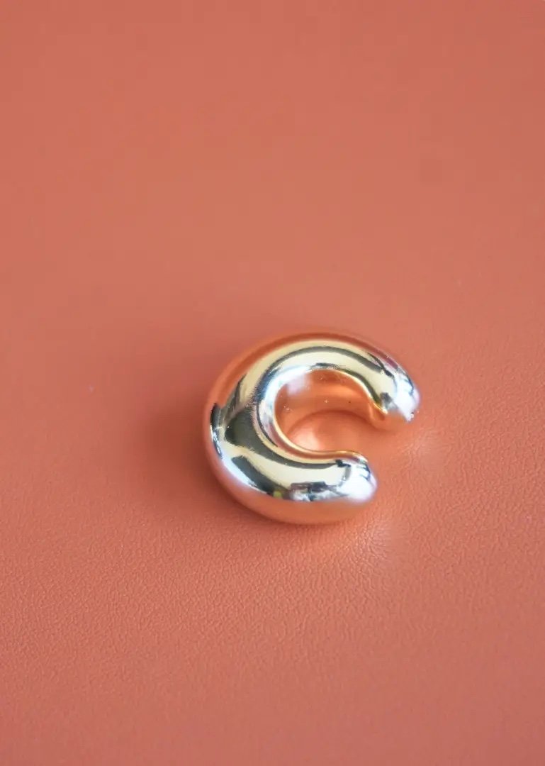 Piercing Fake Bold